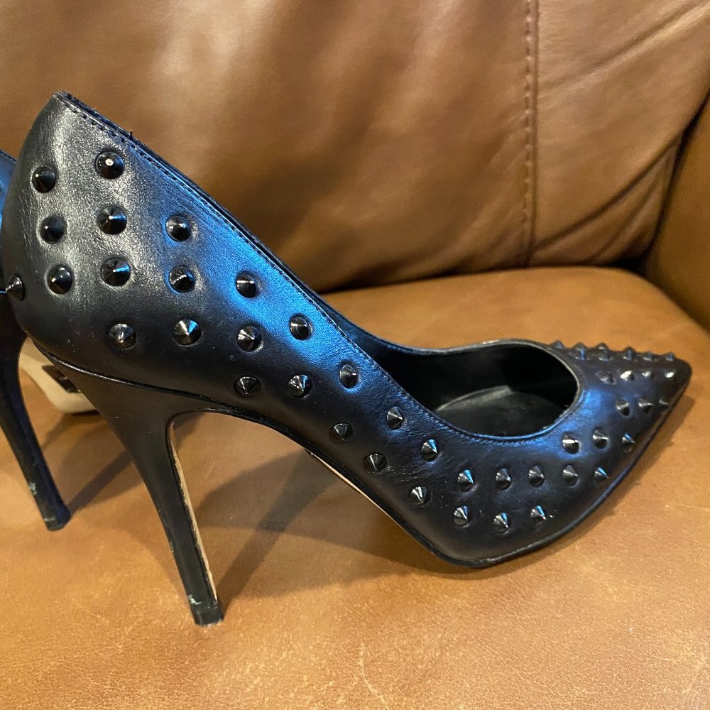 Truth or Dare by Madonna Black Studded Pointy toe Heels SZ 6.5